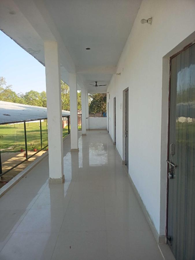 Oyo Hotel Ss Grand Lucknow Extérieur photo