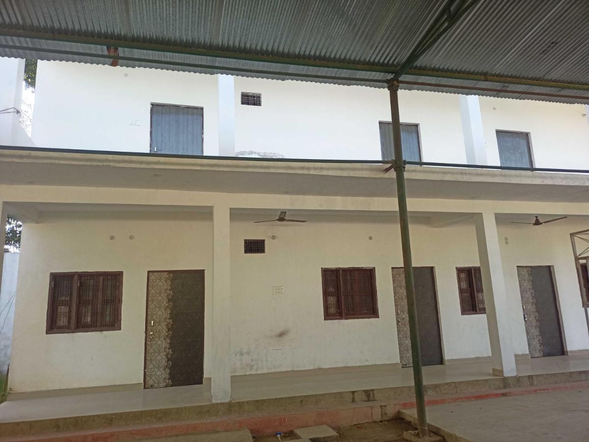 Oyo Hotel Ss Grand Lucknow Extérieur photo